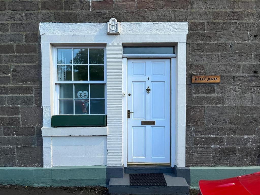 Pretty Ground Cottage In Comrie Esterno foto