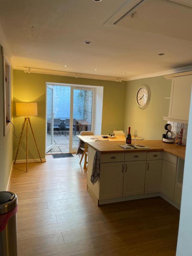 Pretty Ground Cottage In Comrie Esterno foto