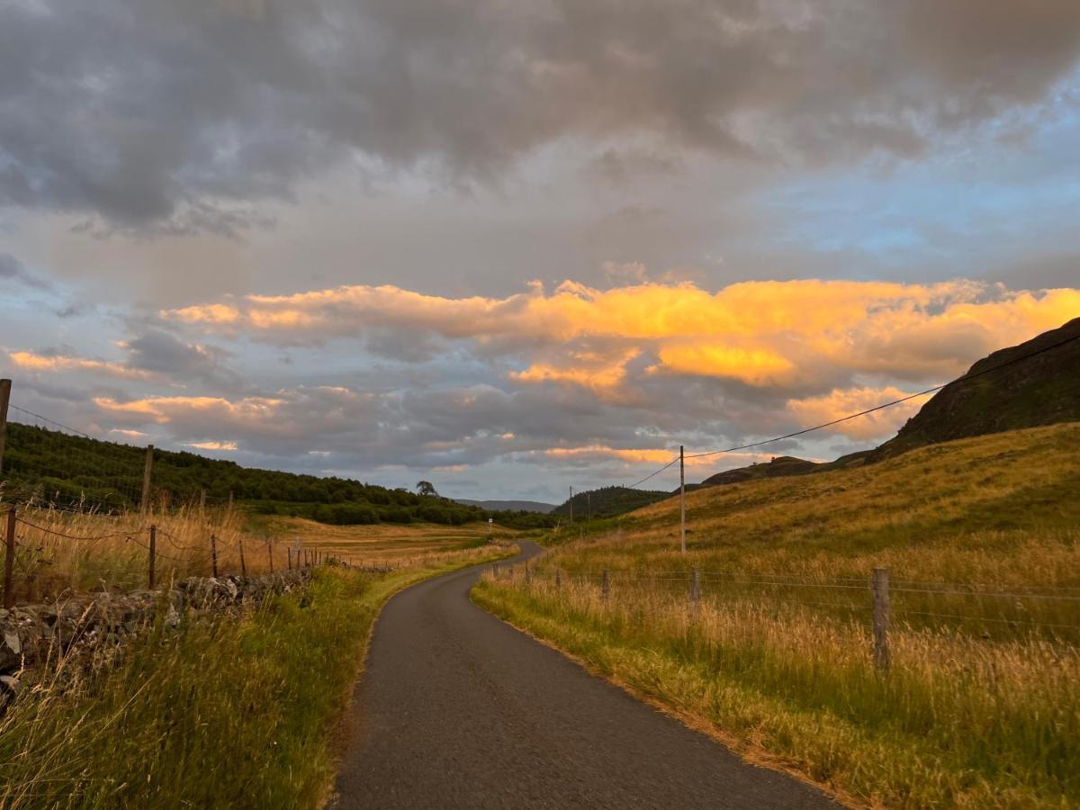 Pretty Ground Cottage In Comrie Esterno foto